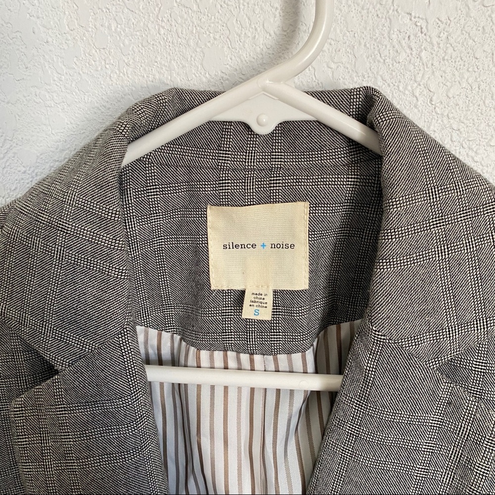 Urban Outfitters Silence + Noise gray blazer - Picture 2 of 8